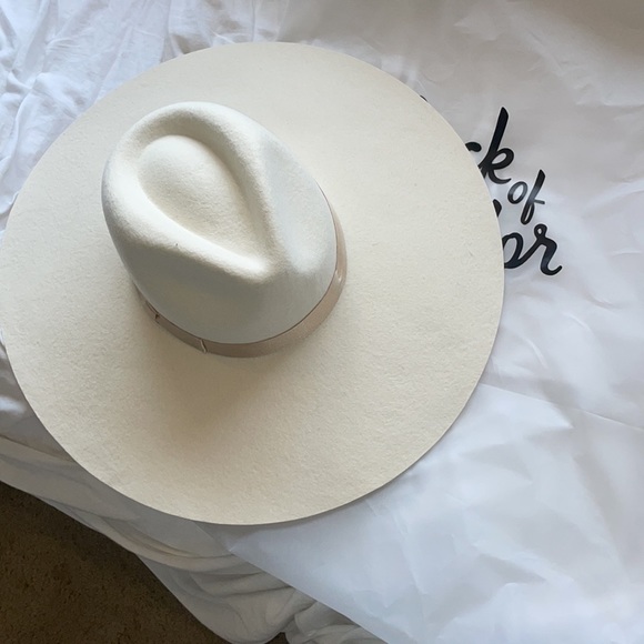 Lack of color-Montana Ivory bone - Picture 3 of 7